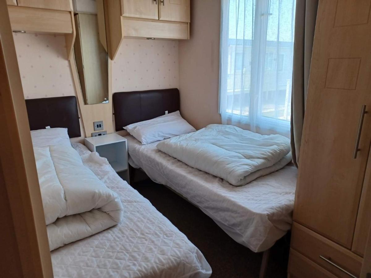 6 Berth Caravan Happy Days North Chapel St Leonards Skegness Bagian luar foto